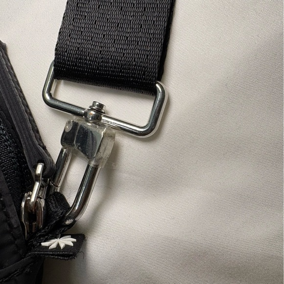 Athleta Crossbody Bag Black Adjustable Strap Belt Sport - Picture 3 of 9